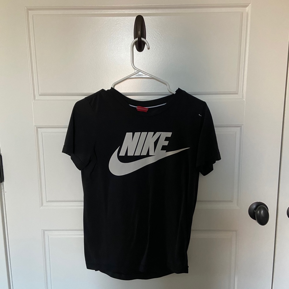 Nike tees